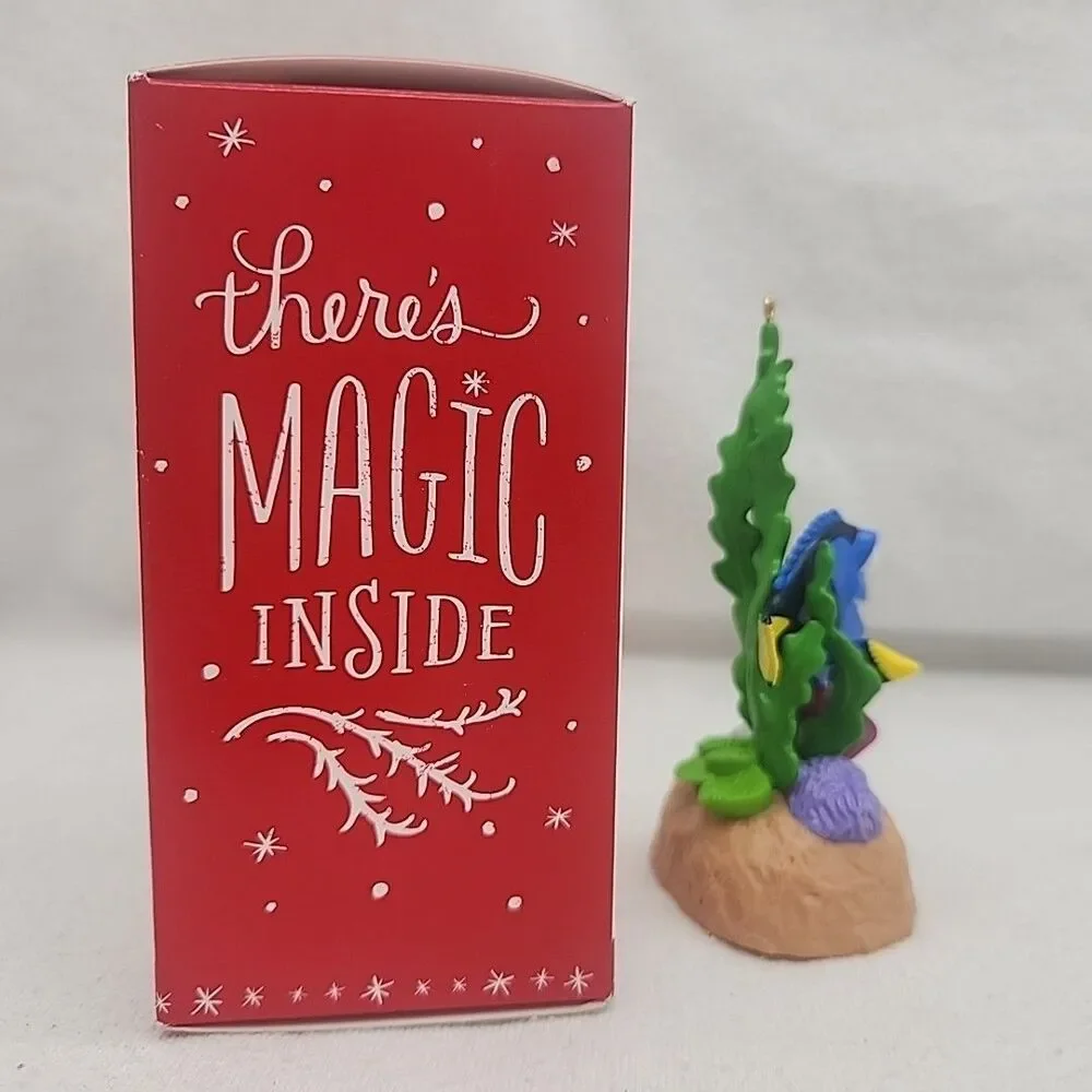 Ornament HALLMARK Keepsake Finding Dory Magic SOUND Disney QXD6064Christmas 2016
